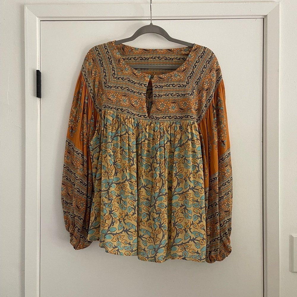 Spell and the Gypsy collective top M